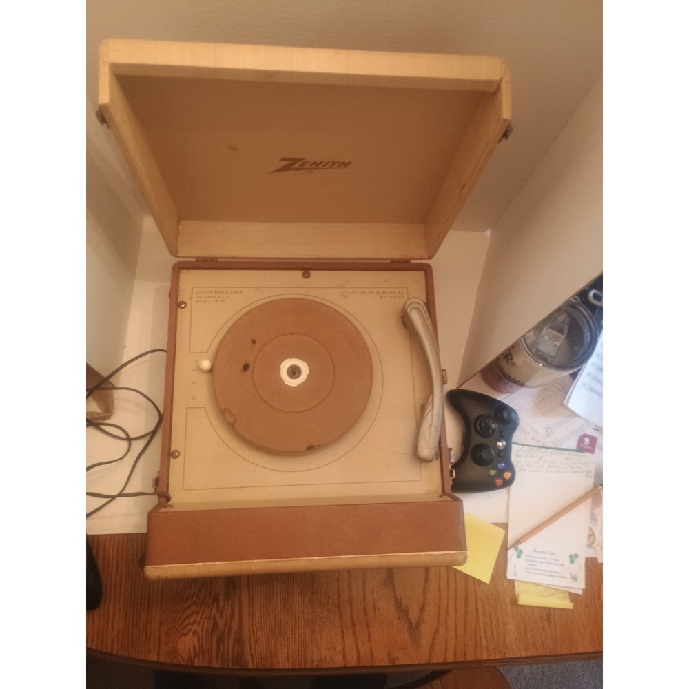 Vintage 1950's Zenith Portable Vinyl Turntable Portable Suitcase Record Player